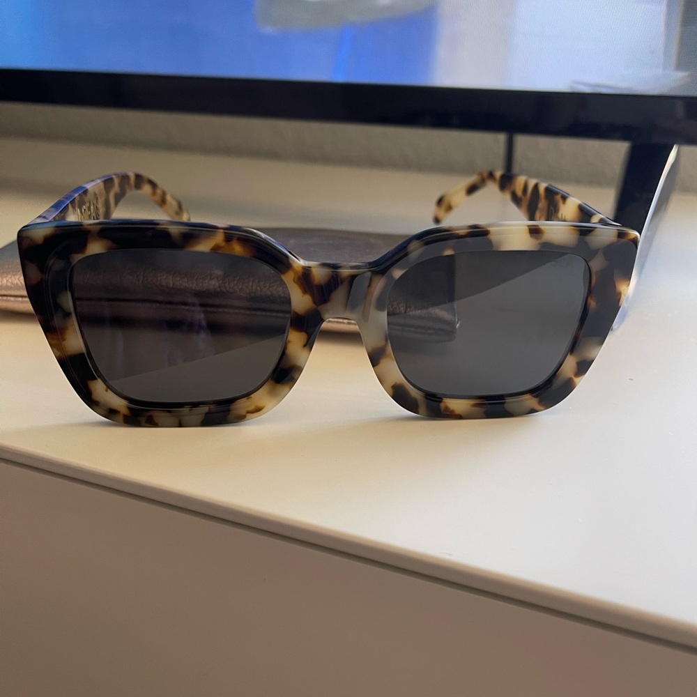 Tortoise Shell Sunglasses - Picture 2 of 4